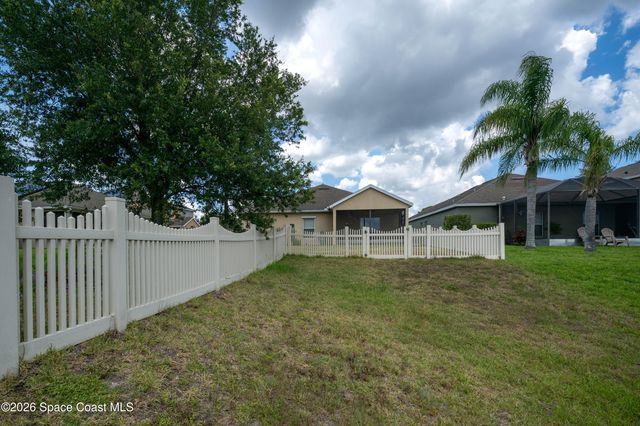 320 Wishing Well Circle SW, Palm Bay, FL 32908