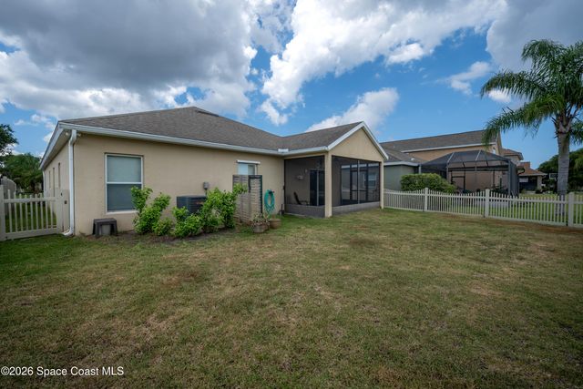 320 Wishing Well Circle SW, Palm Bay, FL 32908