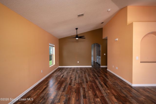 320 Wishing Well Circle SW, Palm Bay, FL 32908