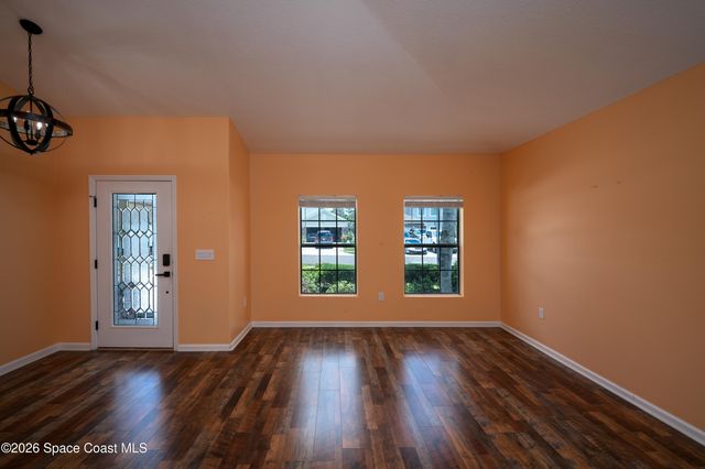 320 Wishing Well Circle SW, Palm Bay, FL 32908