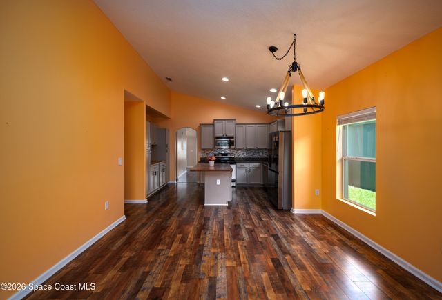 320 Wishing Well Circle SW, Palm Bay, FL 32908