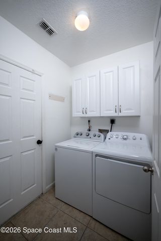 320 Wishing Well Circle SW, Palm Bay, FL 32908