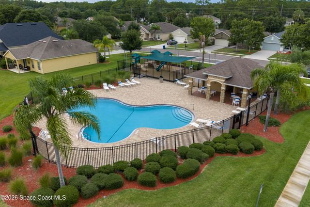 320 Wishing Well Circle SW, Palm Bay, FL 32908