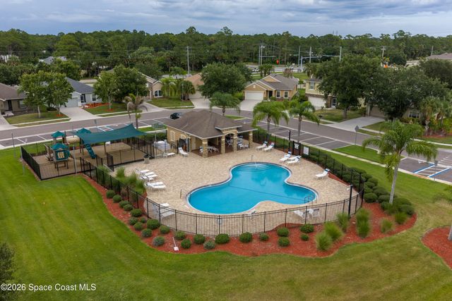 320 Wishing Well Circle SW, Palm Bay, FL 32908