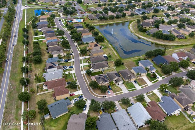 320 Wishing Well Circle SW, Palm Bay, FL 32908