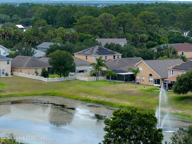 320 Wishing Well Circle SW, Palm Bay, FL 32908