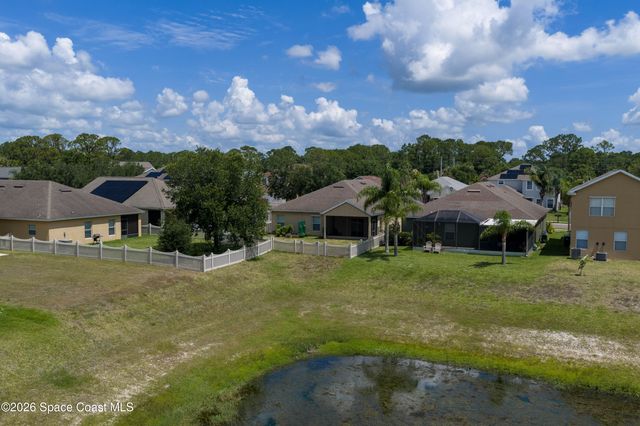 320 Wishing Well Circle SW, Palm Bay, FL 32908