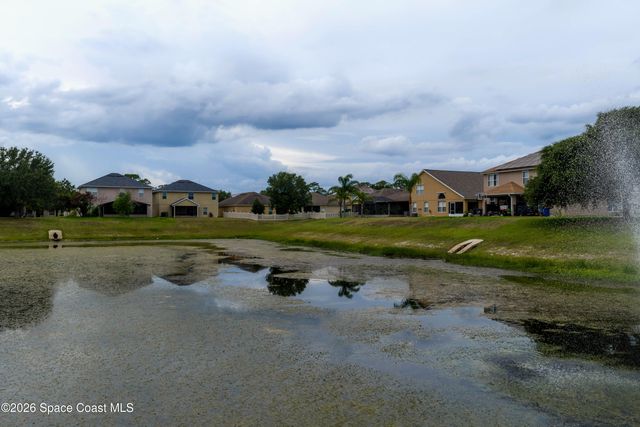 320 Wishing Well Circle SW, Palm Bay, FL 32908
