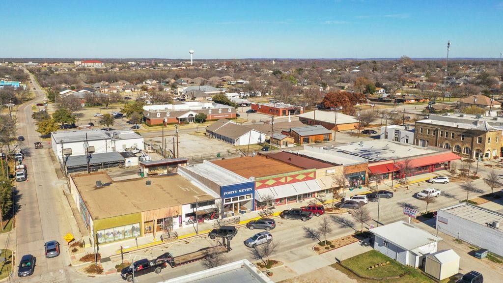 907 Halsell Street, Bridgeport, TX 76426