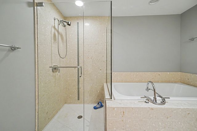 340 E RANDOLPH Street 4304, Chicago, IL 60601
