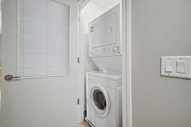 340 E RANDOLPH Street 4304, Chicago, IL 60601
