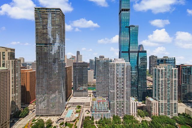 340 E RANDOLPH Street 4304, Chicago, IL 60601