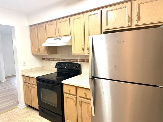 7813 Cross Creek Circle, Upper Macungie Twp, PA 18031