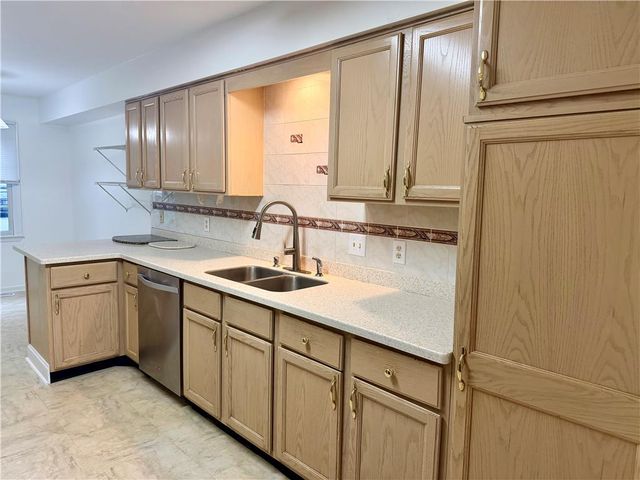 7813 Cross Creek Circle, Upper Macungie Twp, PA 18031