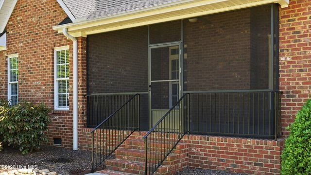 2025 Cornerstone Drive, Winterville, NC 28590