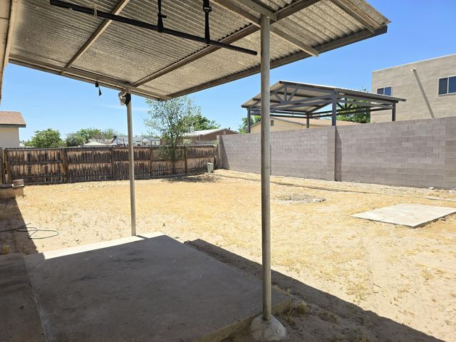 1337 Lucretia Street SW, Albuquerque, NM 87121