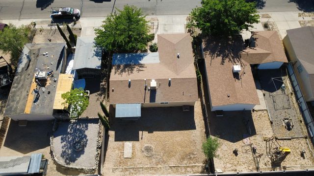 1337 Lucretia Street SW, Albuquerque, NM 87121