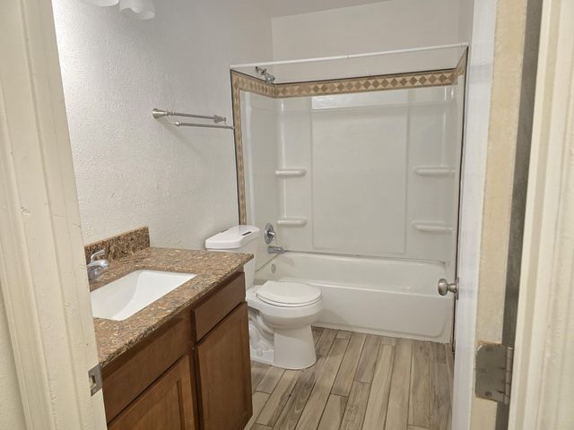 1337 Lucretia Street SW, Albuquerque, NM 87121