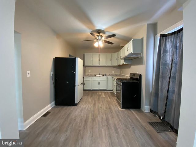 220 PEARL ST, Norristown, PA 19401