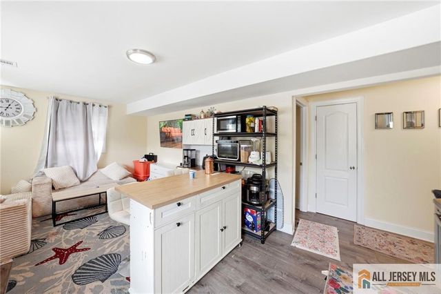 1084 Stelton Road, Piscataway, NJ 08854