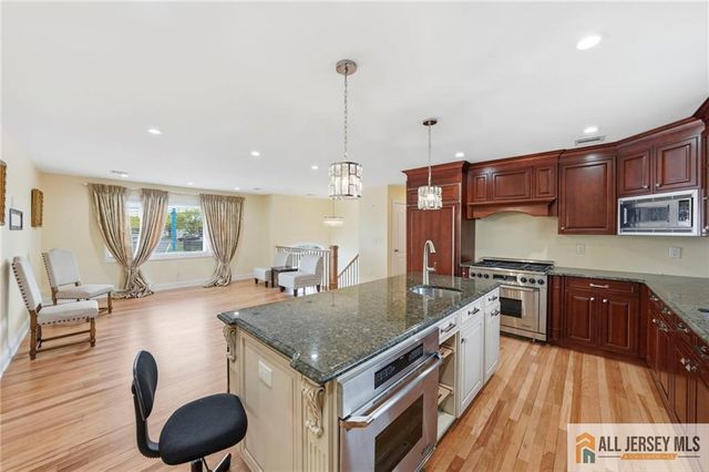 1084 Stelton Road, Piscataway, NJ 08854