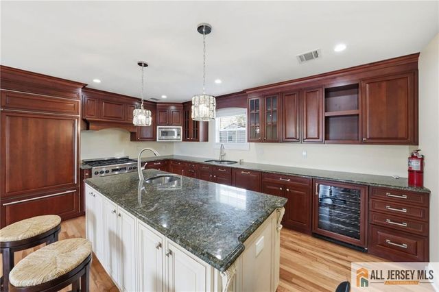 1084 Stelton Road, Piscataway, NJ 08854