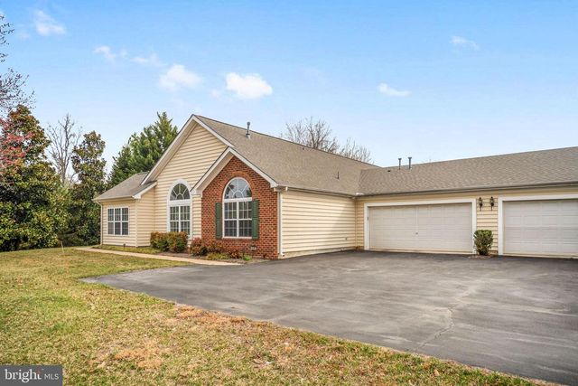 6357 AUTUMN LEAF CIR, Fredericksburg, VA 22407