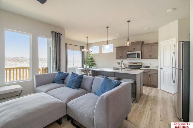 8637 S 177 Avenue, Omaha, NE 68136