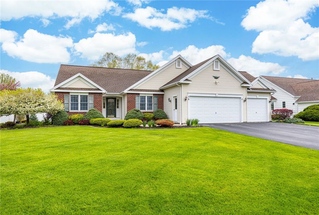 38 Sotheby Drive, Greece, NY 14626