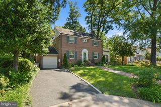 1251 S OAKCREST RD, Arlington, VA 22202