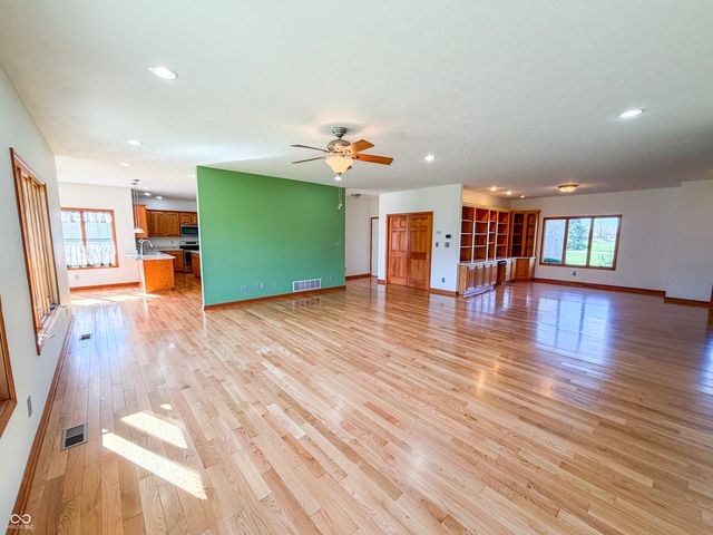 3861 E 300 N, Crawfordsville, IN 47933