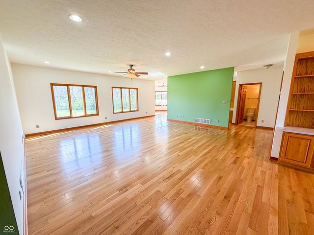 3861 E 300 N, Crawfordsville, IN 47933