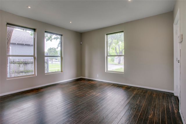 818 E Woodin Boulevard, Dallas, TX 75216