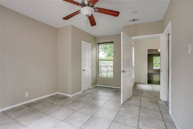 818 E Woodin Boulevard, Dallas, TX 75216