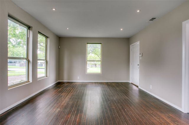 818 E Woodin Boulevard, Dallas, TX 75216