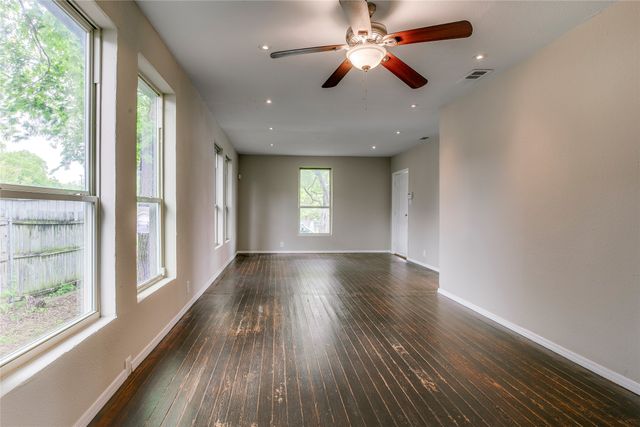 818 E Woodin Boulevard, Dallas, TX 75216