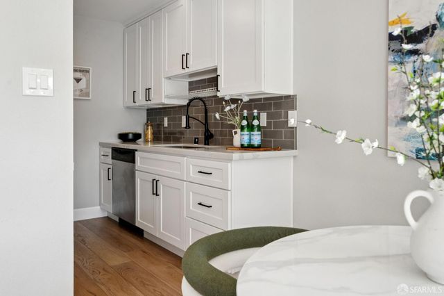 5264 3rd Street 303, San Francisco, CA 94124