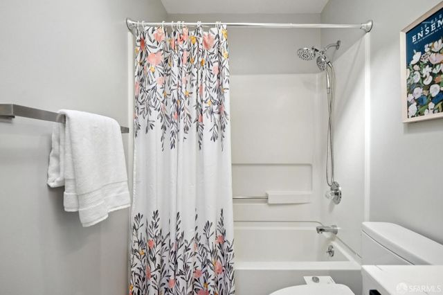 5264 3rd Street 303, San Francisco, CA 94124