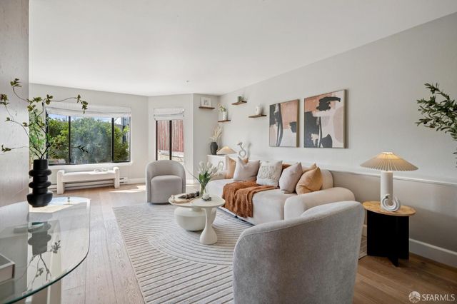 5264 3rd Street 303, San Francisco, CA 94124