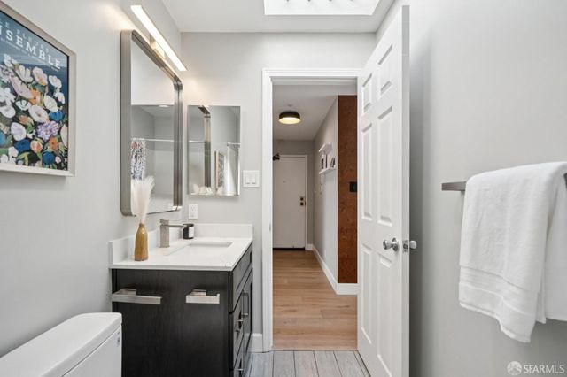 5264 3rd Street 303, San Francisco, CA 94124