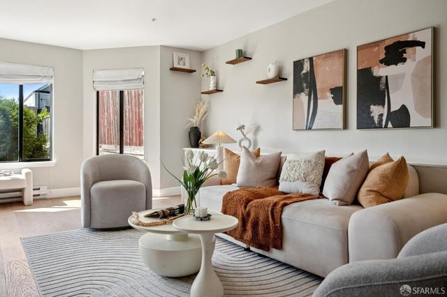 5264 3rd Street 303, San Francisco, CA 94124