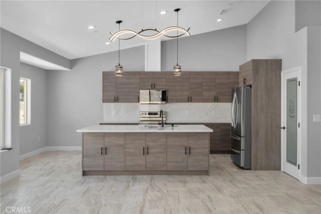 18756 Centennial Street, Hesperia, CA 92345