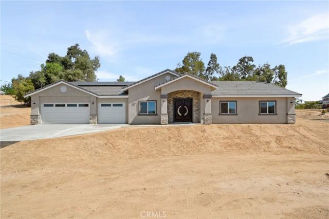 18756 Centennial Street, Hesperia, CA 92345