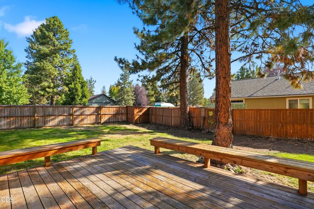 60998 Honkers Lane, Bend, OR 97702