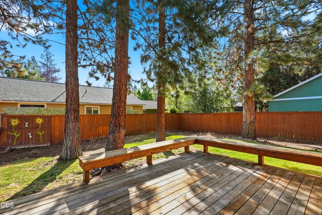 60998 Honkers Lane, Bend, OR 97702