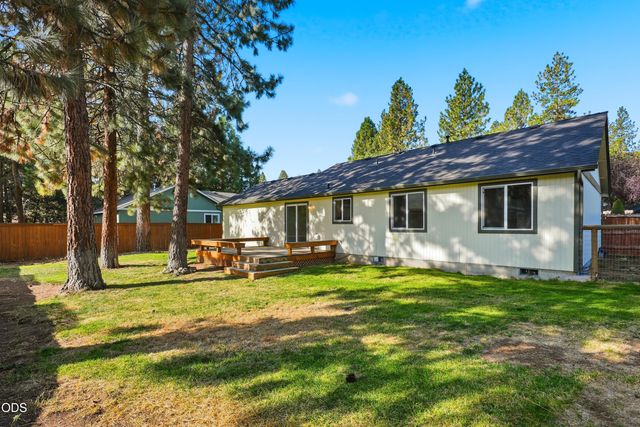 60998 Honkers Lane, Bend, OR 97702