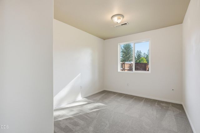 60998 Honkers Lane, Bend, OR 97702
