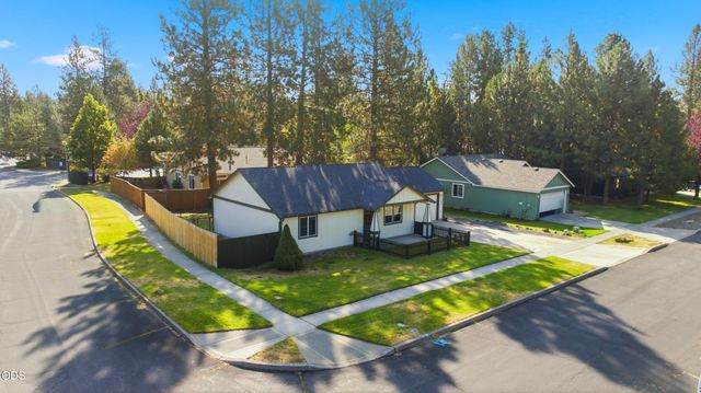 60998 Honkers Lane, Bend, OR 97702