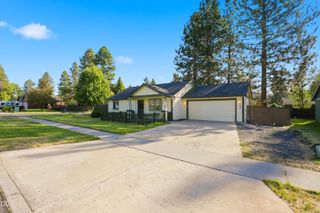 60998 Honkers Lane, Bend, OR 97702