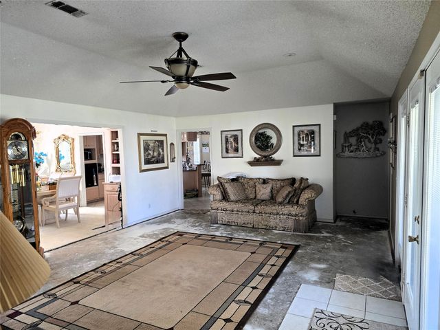 1544 County Road 1272, Deport, TX 75435